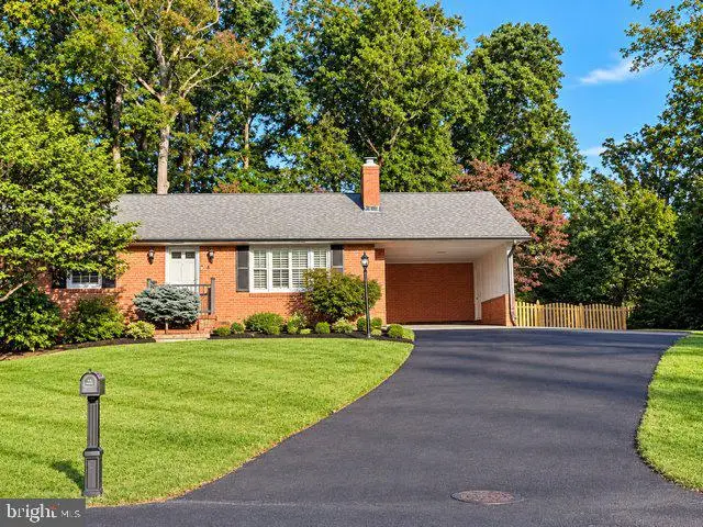 4 Woodberry Ct, Fredericksburg, VA 22405 - #1