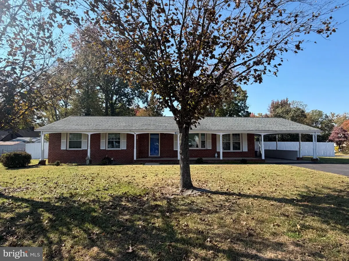 603 Perry Dr, Fredericksburg, VA 22405 - #1