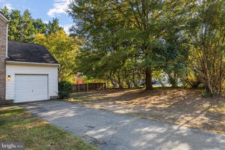 2002 Meadow Dr, Fredericksburg, VA 22405 - #3