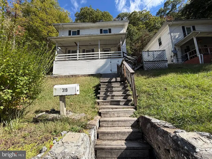 319 S College Ave, Bluefield, VA 24605 - #3