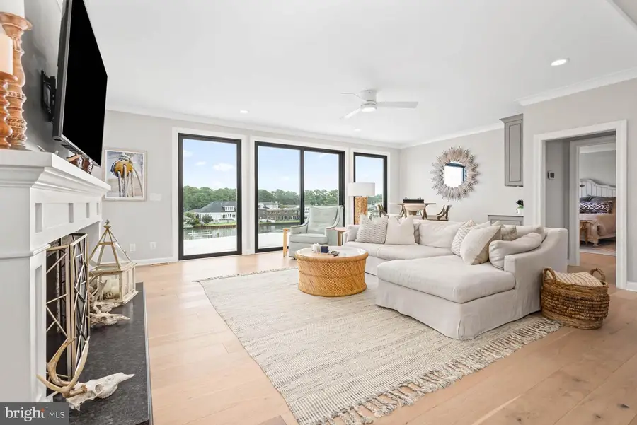 2021 Thomas Bishop Ln, Virginia Beach, VA 23454 - Image #2