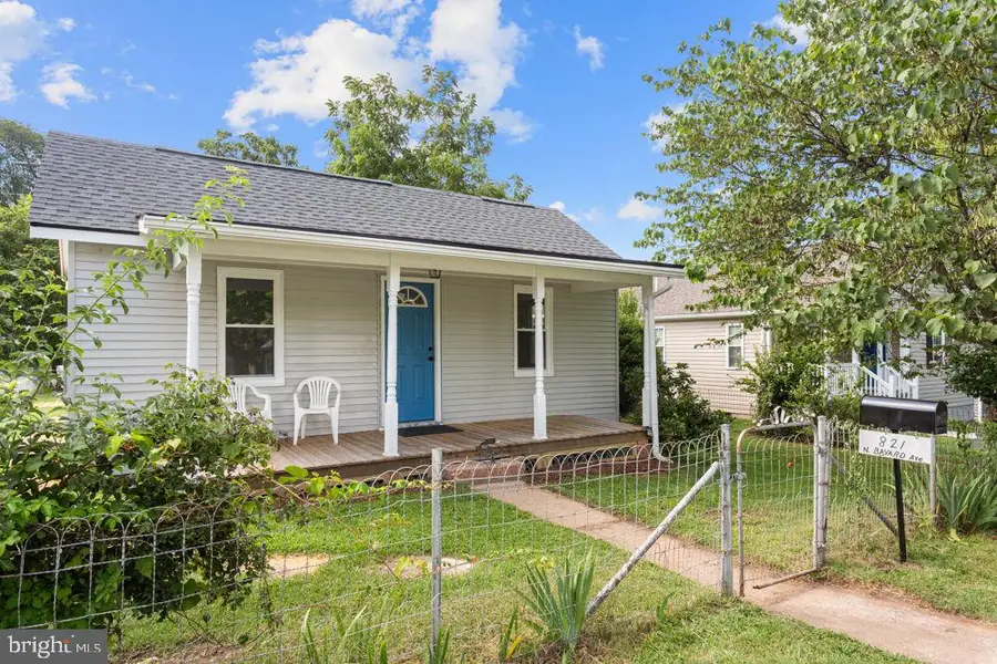 821 N Bayard Ave, Waynesboro, VA 22980 - Image #2