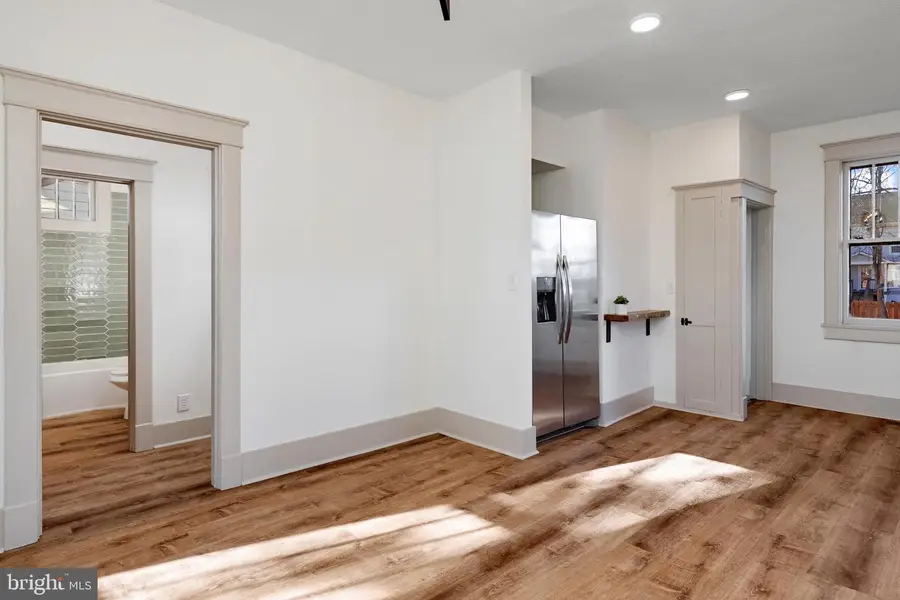 672 Sherwood Ave, Waynesboro, VA 22980 - Image #3