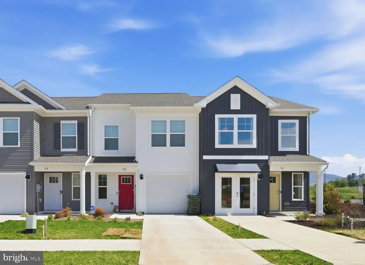 225 Camden Dr, Waynesboro, VA 22980 - #1