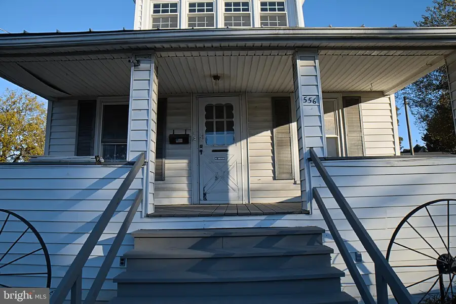 556 Sherwood Ave, Waynesboro, VA 22980 - #2