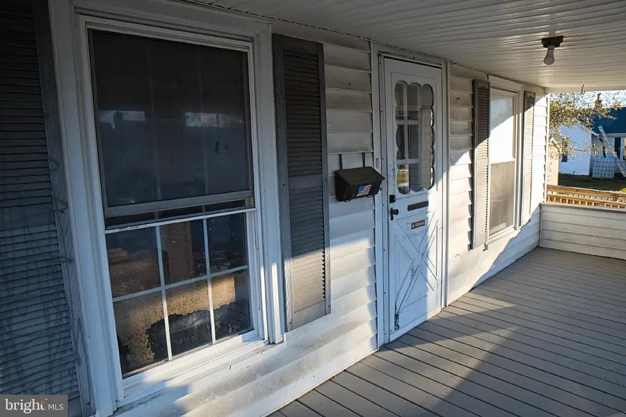 556 Sherwood Ave, Waynesboro, VA 22980 - #3