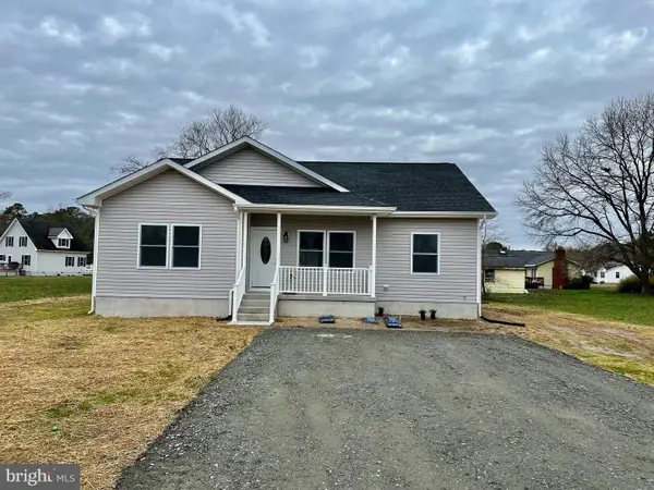 826 S Glebe Rd, MONTROSS, VA 22520