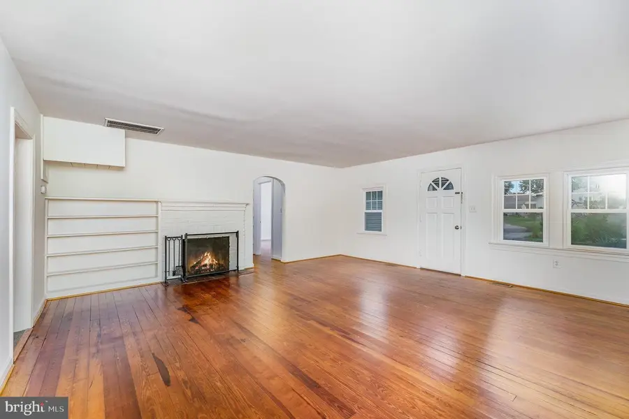 143 5th St, Colonial Beach, VA 22443 - Image #3