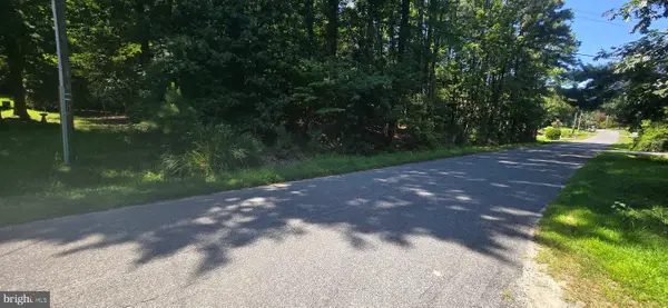 0 Monument, MONTROSS, VA 22520