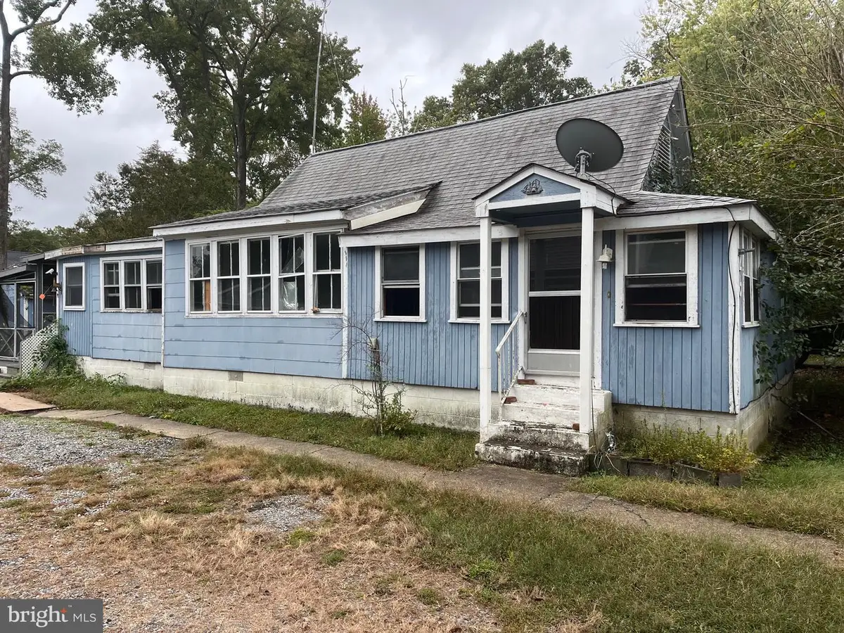 26 11th St, Colonial Beach, VA 22443 - Image #1