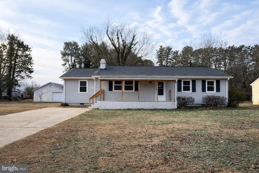 219 Cedar Ln, Colonial Beach, VA 22443 - Image #2