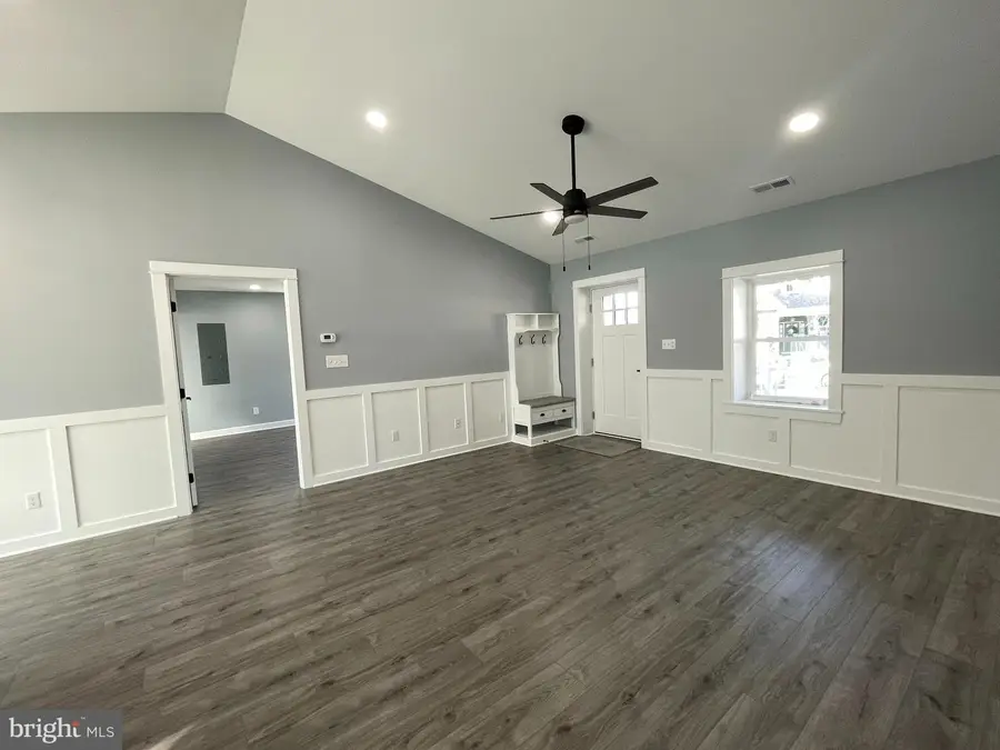 408 Wirt St, Colonial Beach, VA 22443 - Image #2