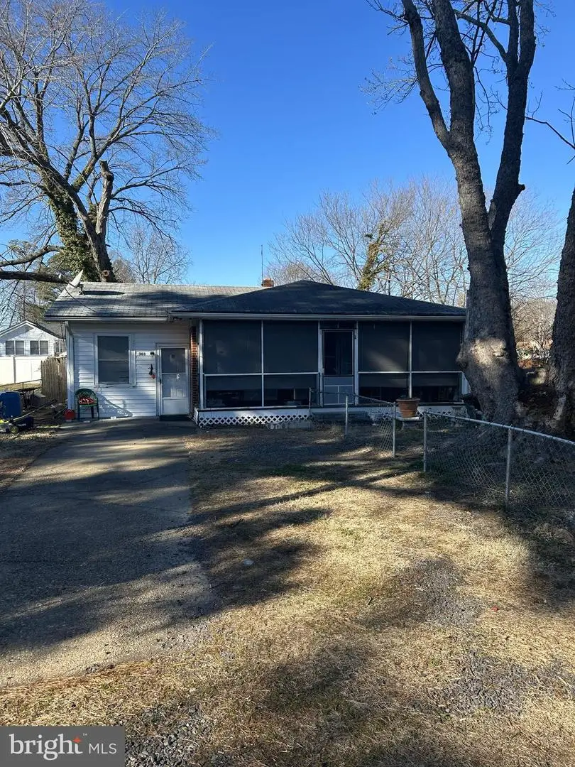 303 1st St, Colonial Beach, VA 22443 - Image #1