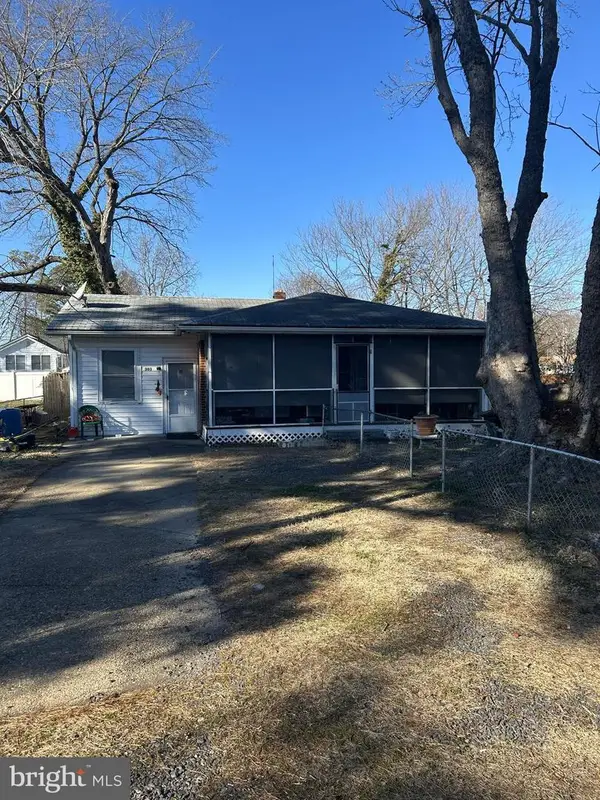 303 1st St, COLONIAL BEACH, VA 22443