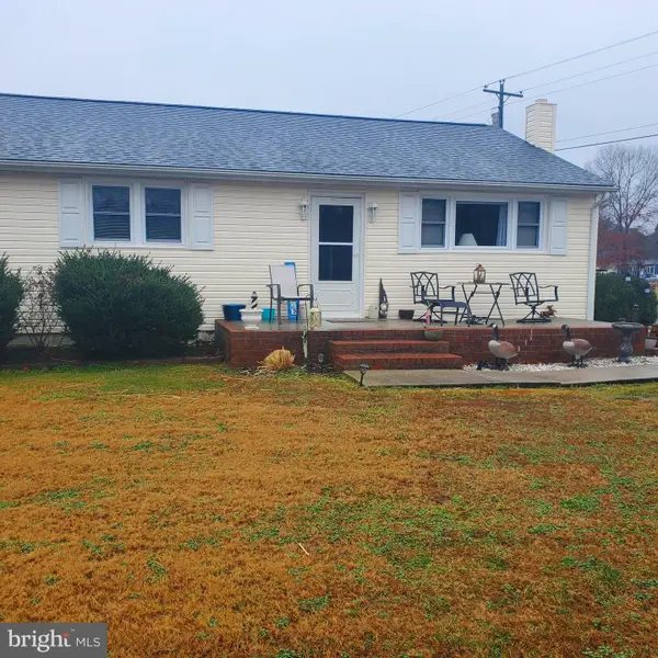 204 Chatham Village Rd, MONTROSS, VA 22520