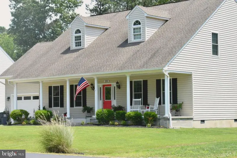 202 Santa Maria Ave, Colonial Beach, VA 22443 - #2