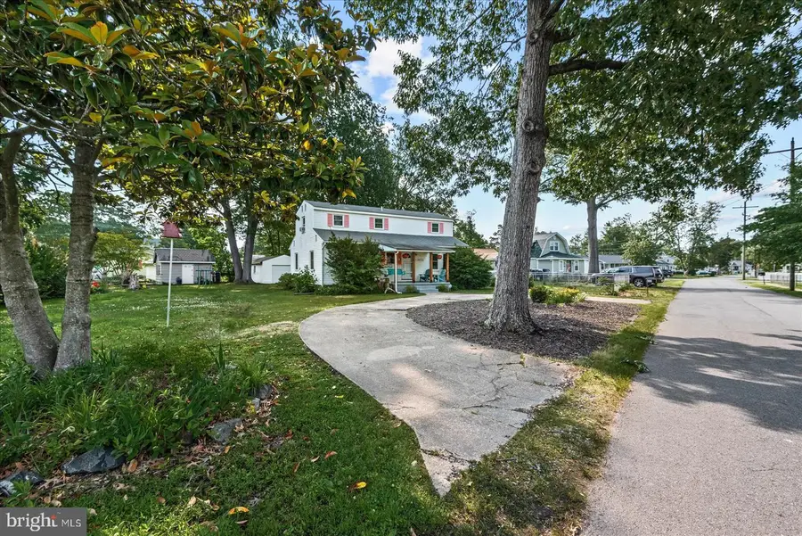 412 Marshall Ave, Colonial Beach, VA 22443 - #3