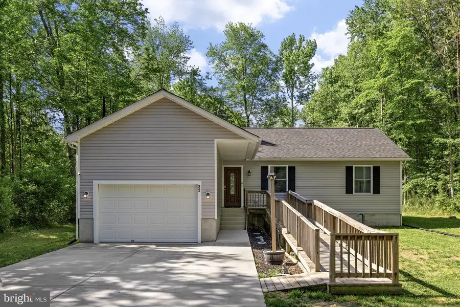 22 Pinewood Ln, Colonial Beach, VA 22443 - #3