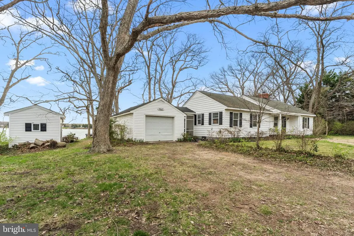 375 Hickory Point Dr, Montross, VA 22520 - #1