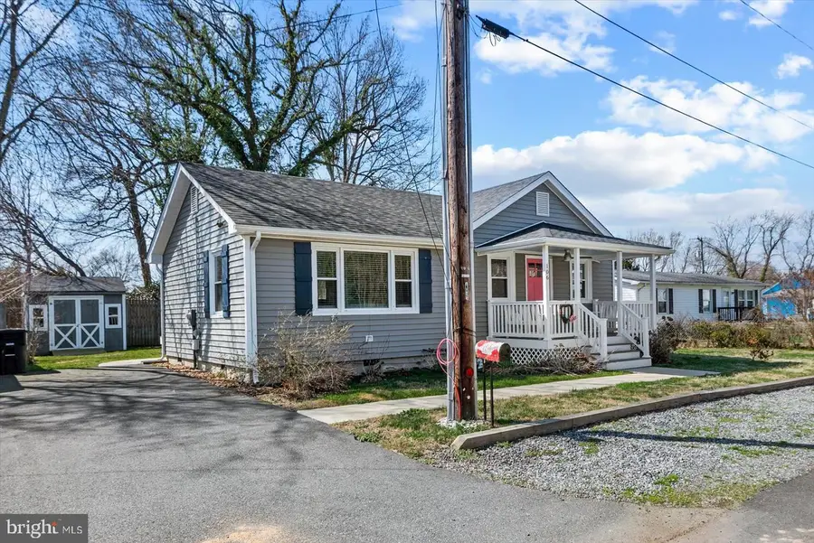 106 Jefferson St, Colonial Beach, VA 22443 - #3