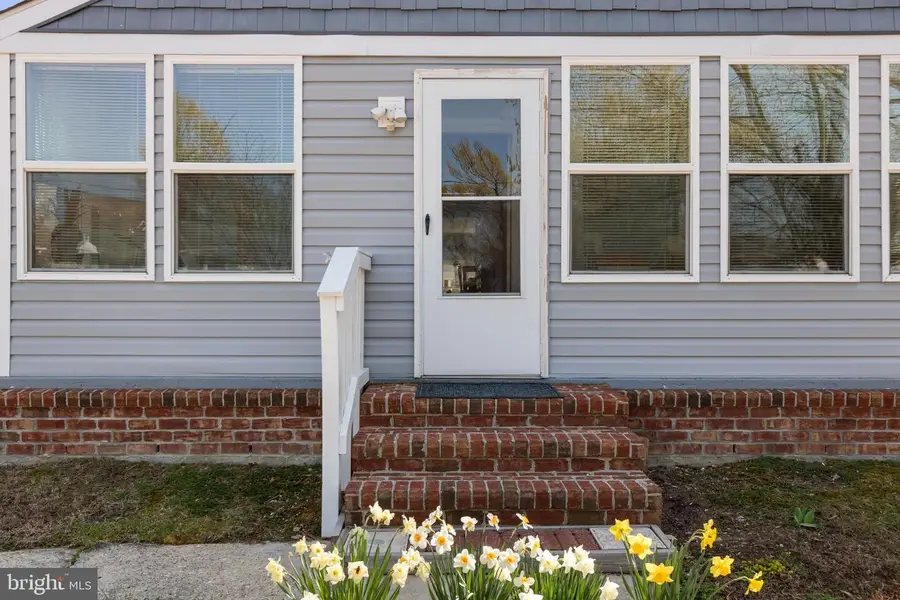 1216 Marshall Ave, Colonial Beach, VA 22443 - #2