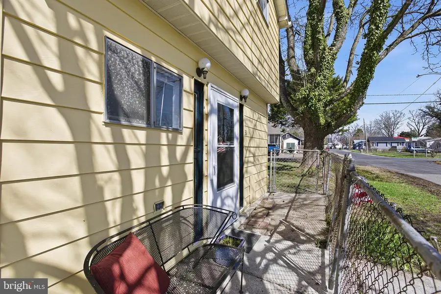 31 Bancroft Ave, Colonial Beach, VA 22443 - #2