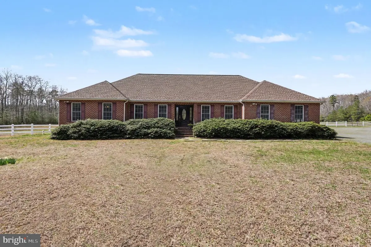 2383 Rappahannock Rd, Colonial Beach, VA 22443 - #1