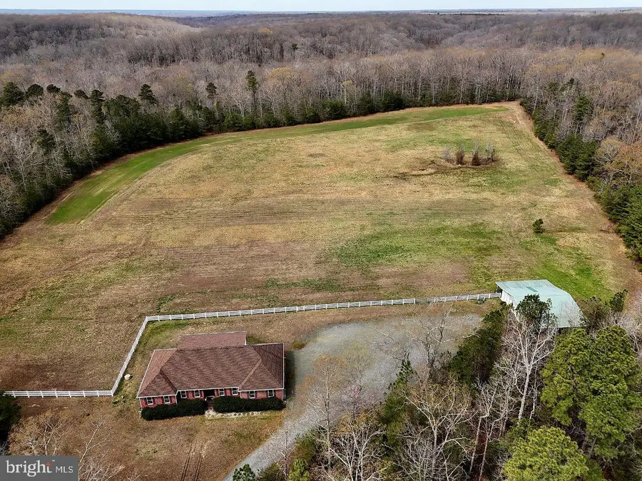 2383 Rappahannock Rd, Colonial Beach, VA 22443 - #2