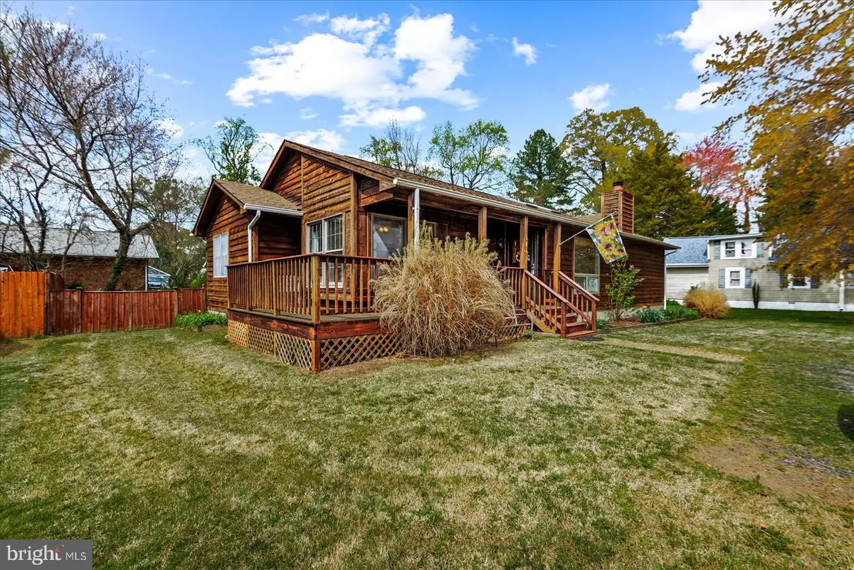 121 11th St S, Colonial Beach, VA 22443 - #1