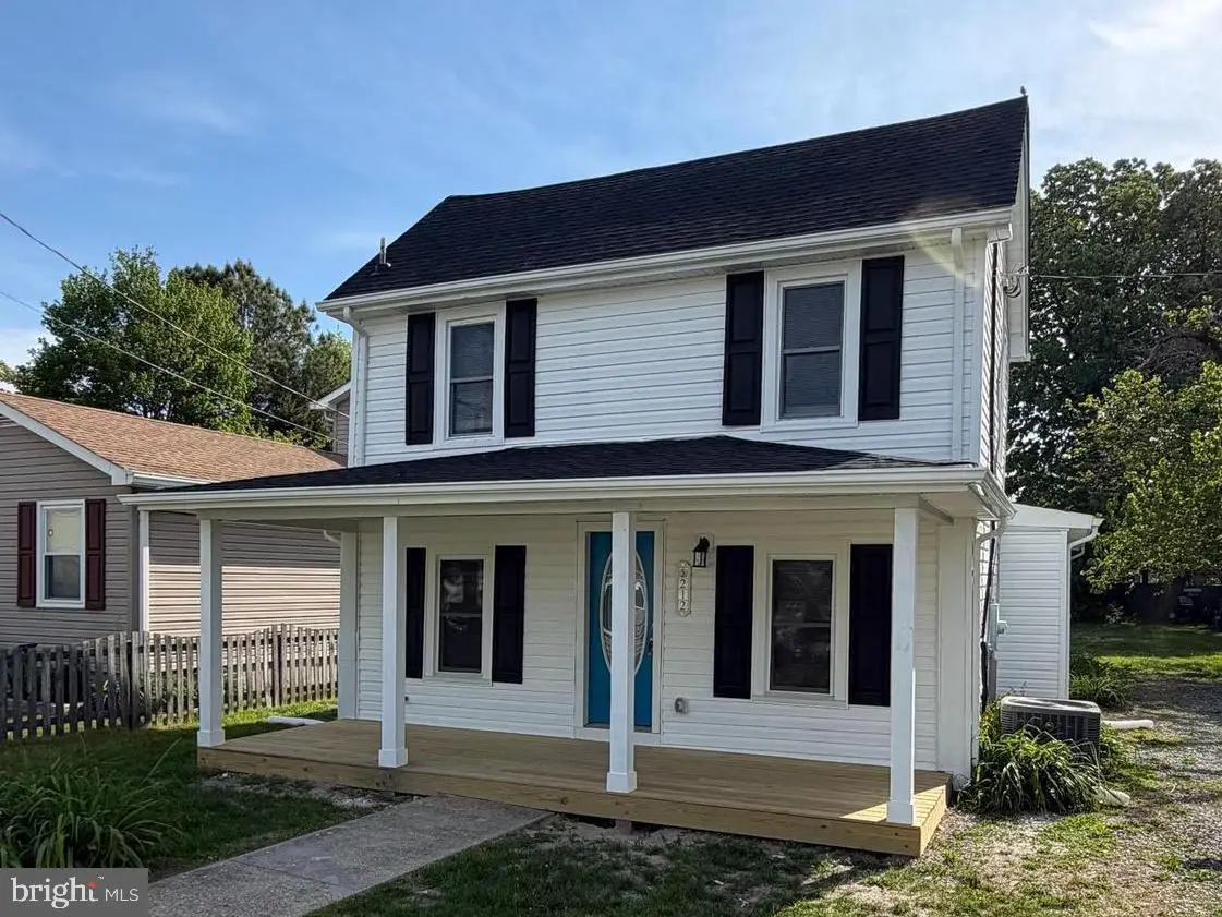 212 Bancroft Ave, Colonial Beach, VA 22443 - #1
