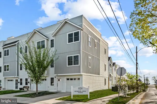 300 Douglas Ave, COLONIAL BEACH, VA 22443