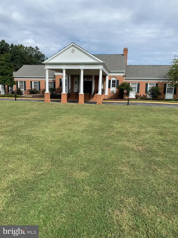 708 Monument Dr, MONTROSS, VA 22520