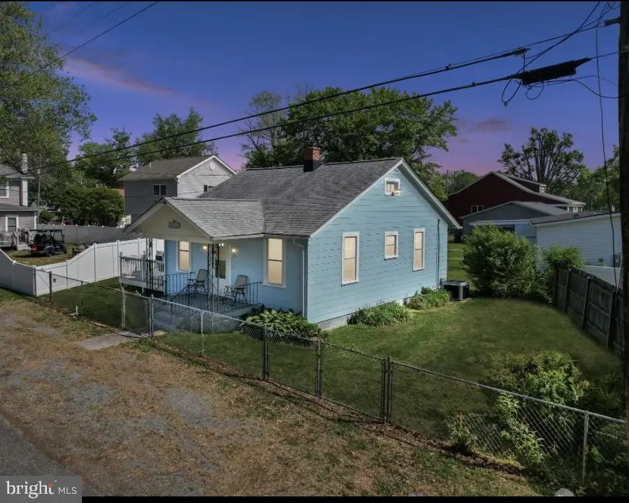 312 Vernon St, Colonial Beach, VA 22443 - #2