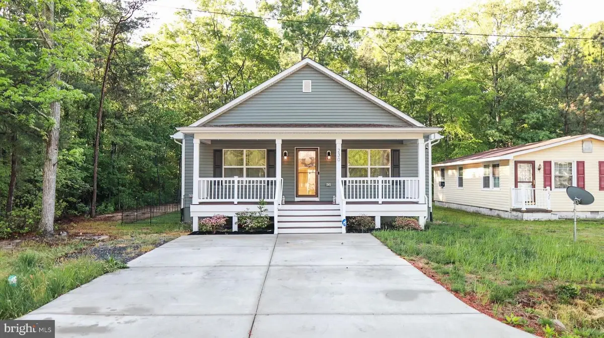 230 12th St, Colonial Beach, VA 22443 - #1