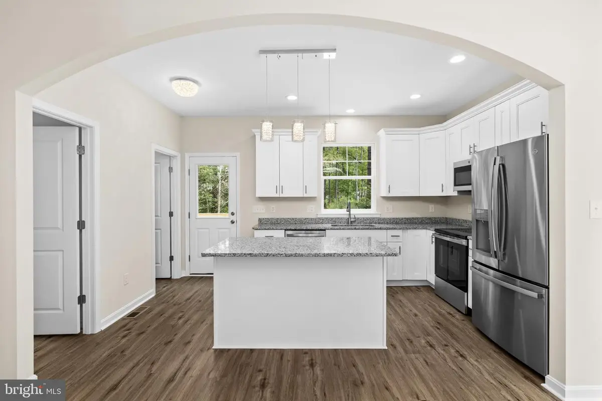 113 Laurel Ln, Colonial Beach, VA 22443 - #1
