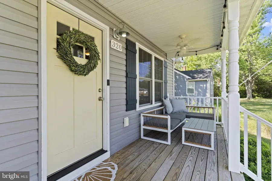 320 2nd St, Colonial Beach, VA 22443 - #3
