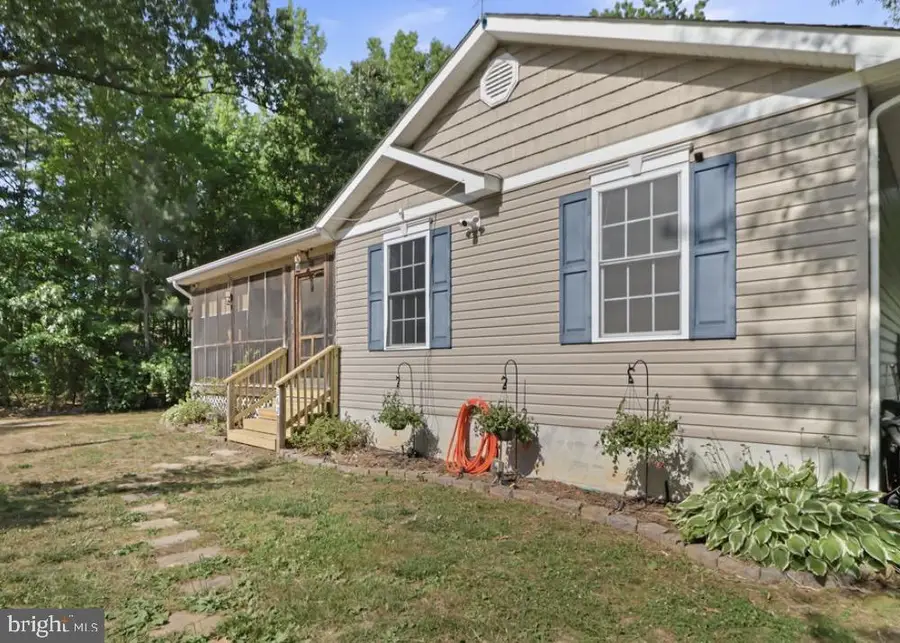 262 Rolando Dr, Colonial Beach, VA 22443 - #2