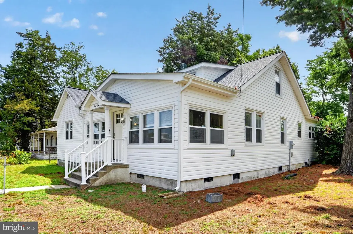 38 4th St, Colonial Beach, VA 22443 - #1