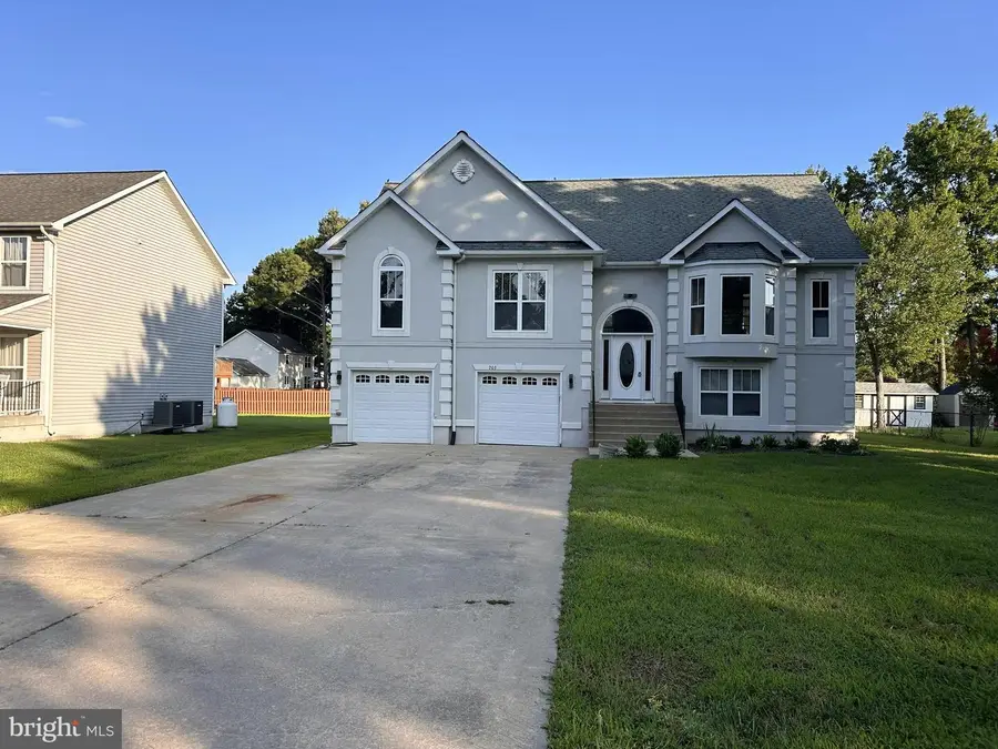 203 Forest Ave, Colonial Beach, VA 22443 - #2