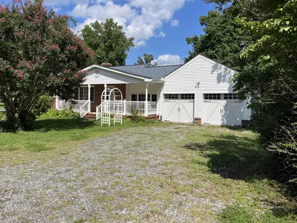 1096 Holly Vista Dr, COLONIAL BEACH, VA 22443