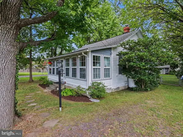 518 Lossing Ave, COLONIAL BEACH, VA 22443