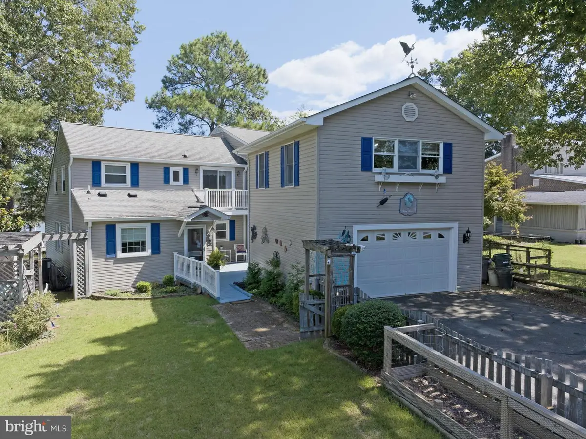 292 Sea Horse Dr, Colonial Beach, VA 22443 - #1