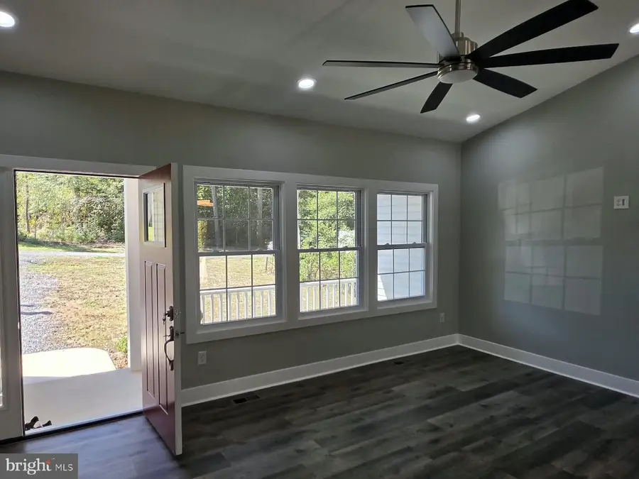 63 Elm Dr, Colonial Beach, VA 22443 - #3