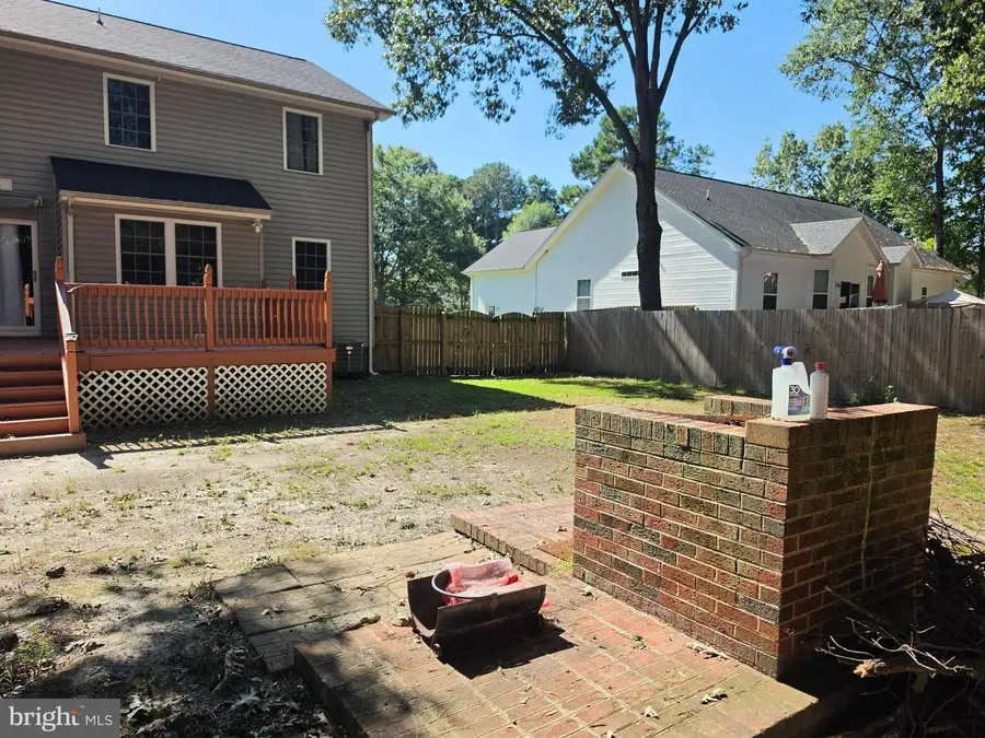 207 Meadow Ave, Colonial Beach, VA 22443 - #2