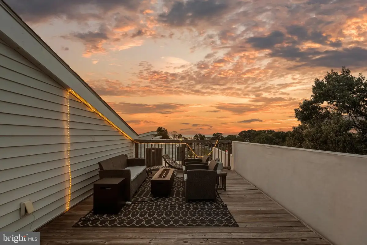 300 Douglas Ave, Colonial Beach, VA 22443 - #1