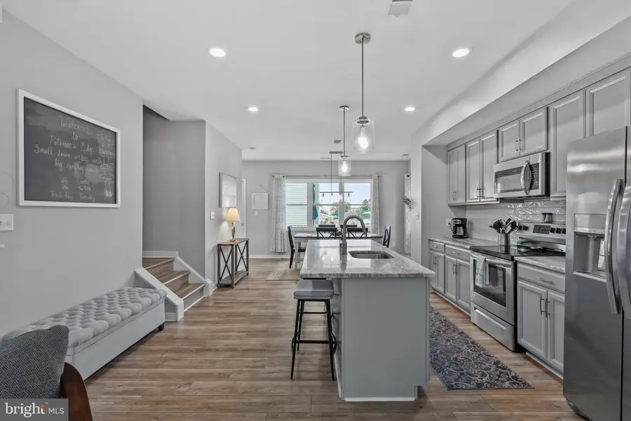 300 Douglas Ave, Colonial Beach, VA 22443 - #2