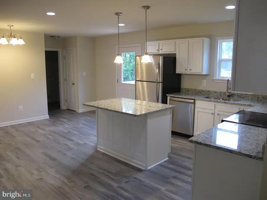 151 Loretta Dr, Colonial Beach, VA 22443 - #3
