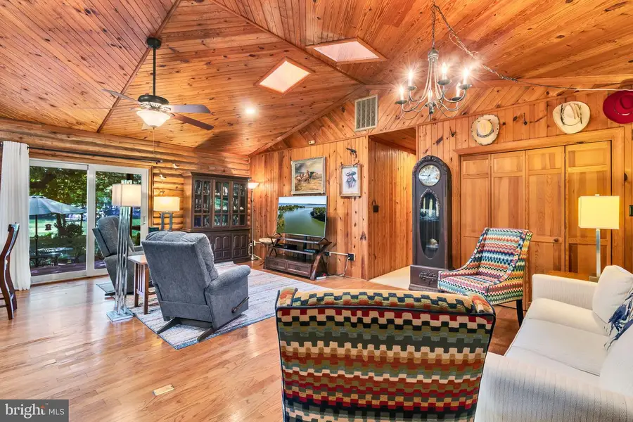 3 Cabin Point Dr, Montross, VA 22520 - #2