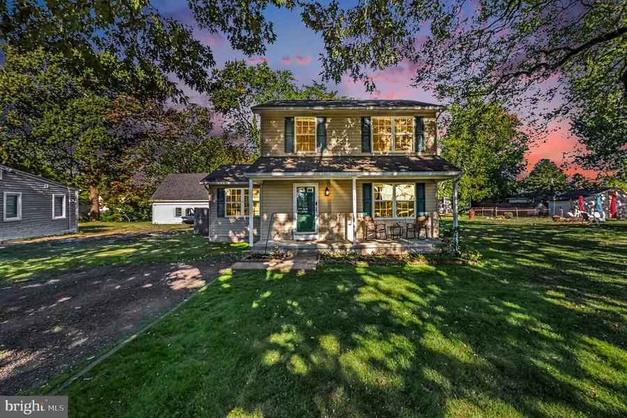 117 2nd St, Colonial Beach, VA 22443 - #3