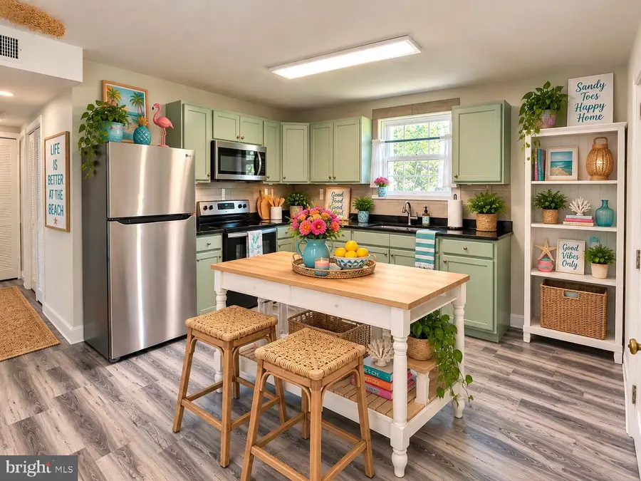 250 Wildwood Rd, Colonial Beach, VA 22443 - #3